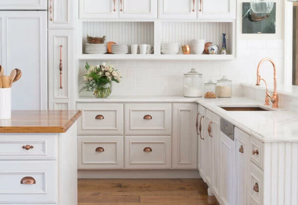 White classic farmhouse kitchen